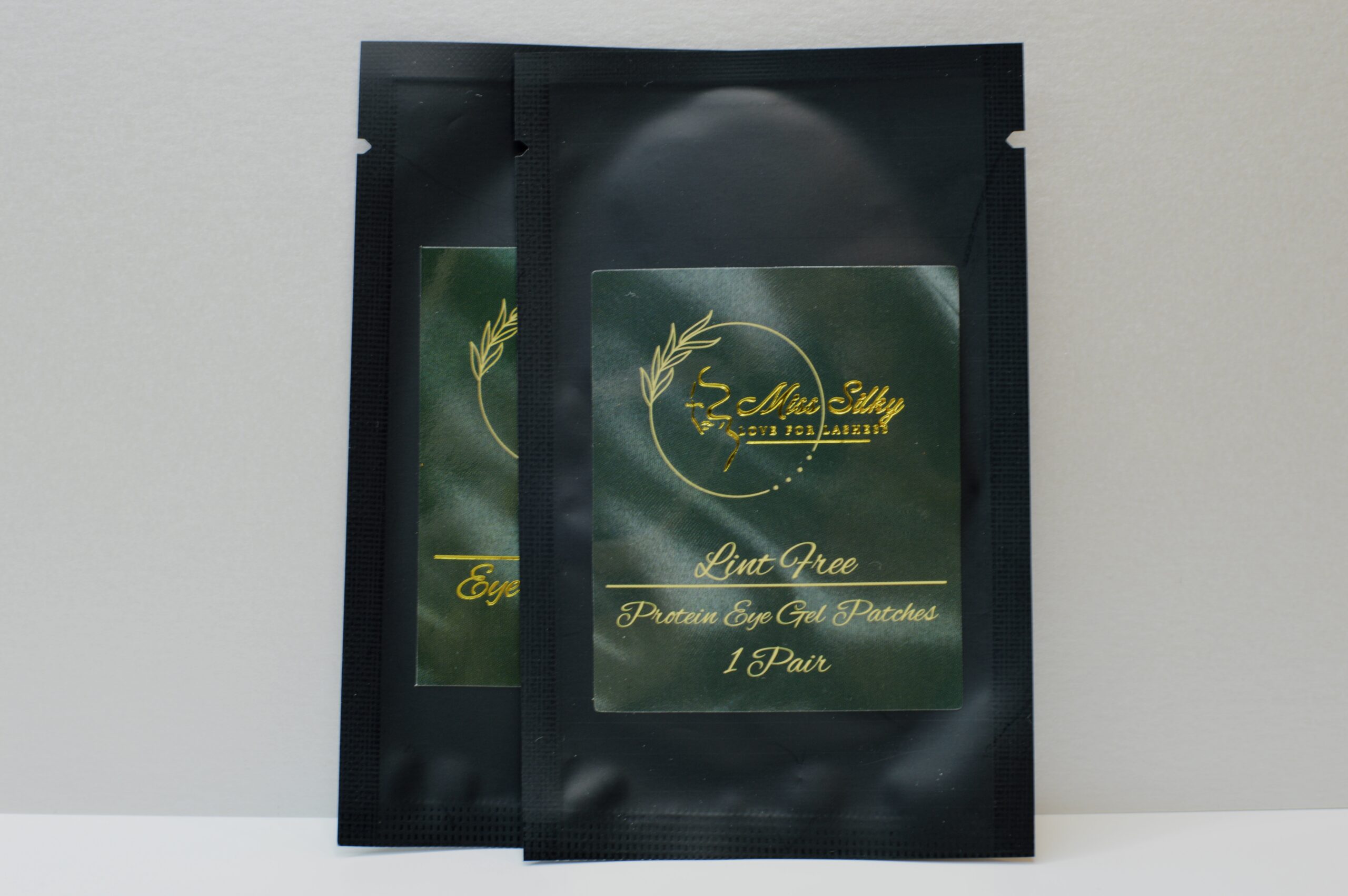 IMG_9081 IMG 9081 scaled - Genele Silky Lashes